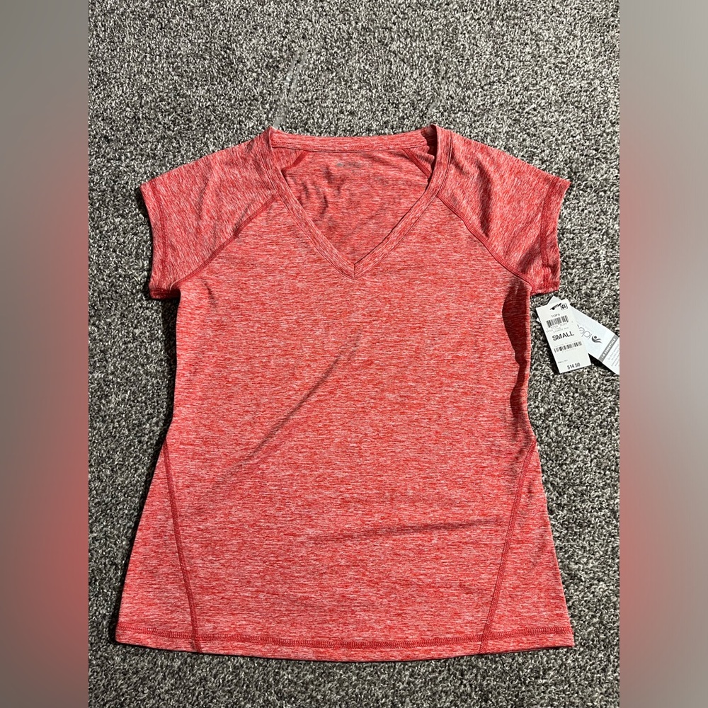 ID Ideology Women's Small Licorice Red Rapid Dry Heathered Performance T-Shirt